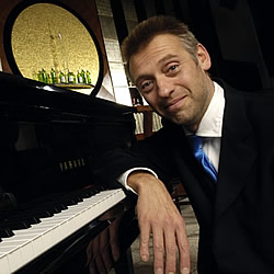 Pianist Andy Mokrus
